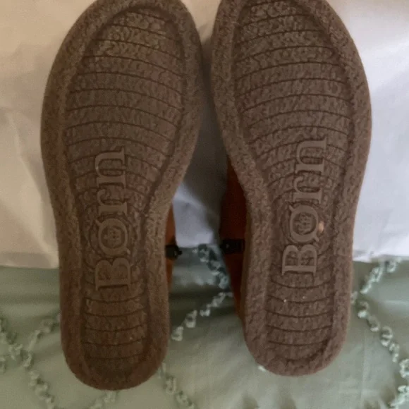 Born Chestnut Color Suede/Leather Ankle Boots size 9 - Picture 8 of 8